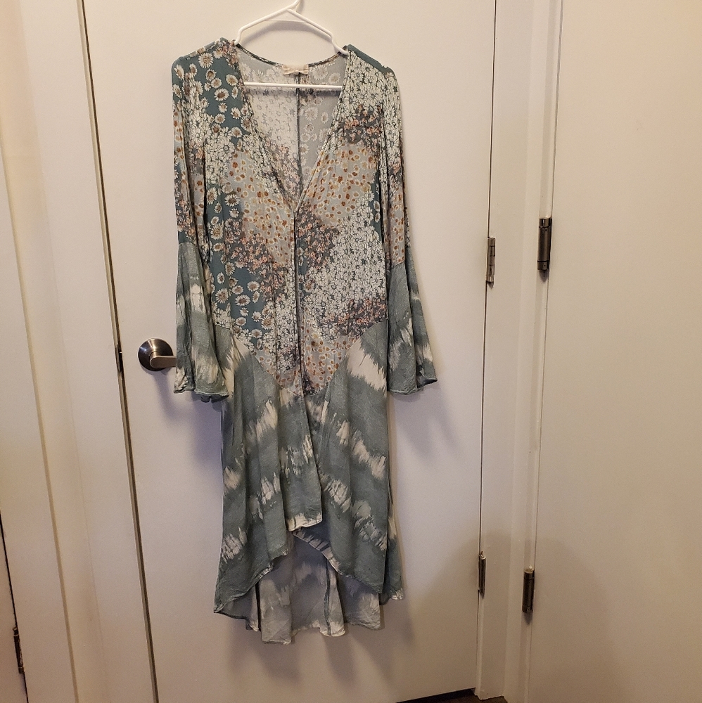 Altar'd State Kimono